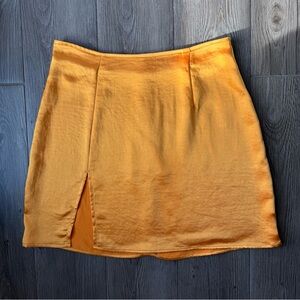 Motel Rocks Shenka Satin Mini Skirt – Gold/Tangerine – Size M